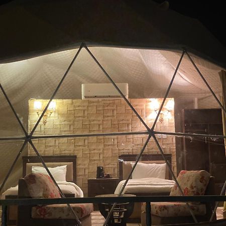 Wadi Rum Sky Camp Екстер'єр фото