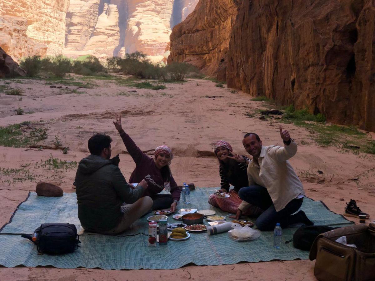 Wadi Rum Sky Camp Екстер'єр фото