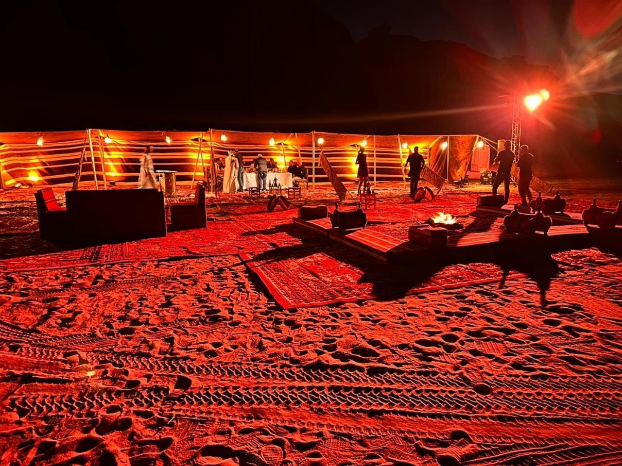 Wadi Rum Sky Camp Екстер'єр фото