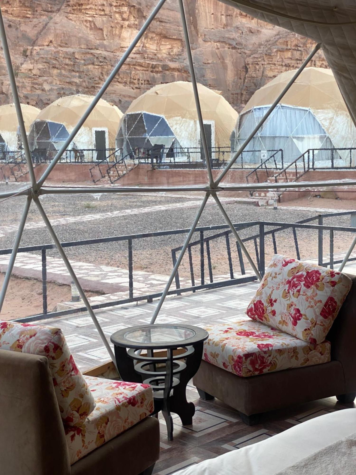Wadi Rum Sky Camp Екстер'єр фото