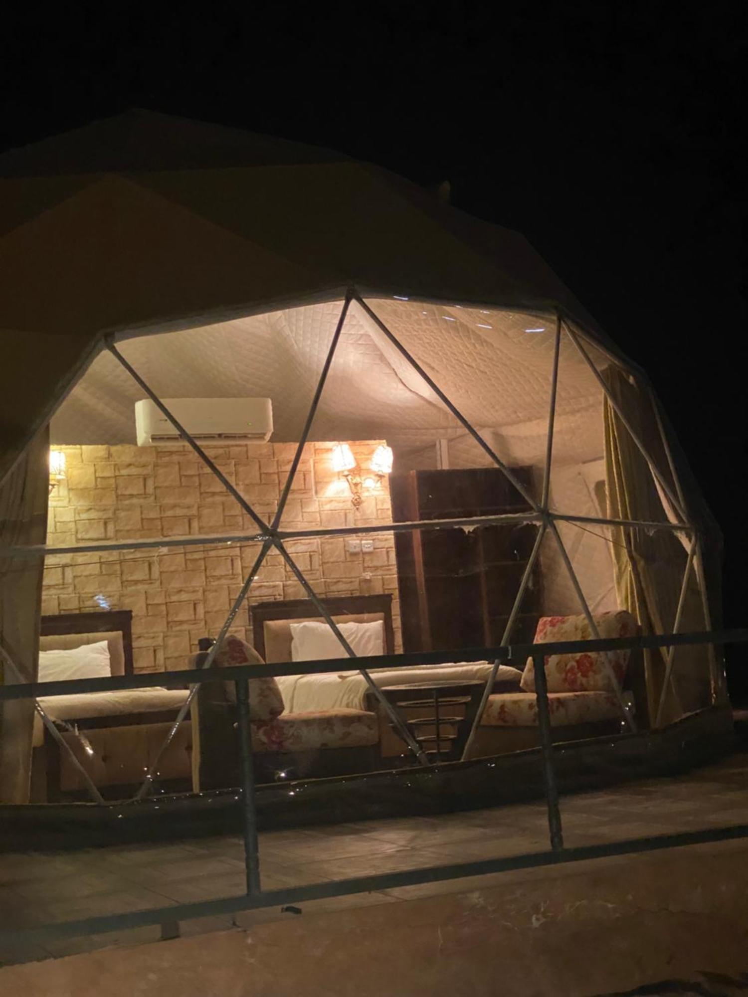 Wadi Rum Sky Camp Екстер'єр фото