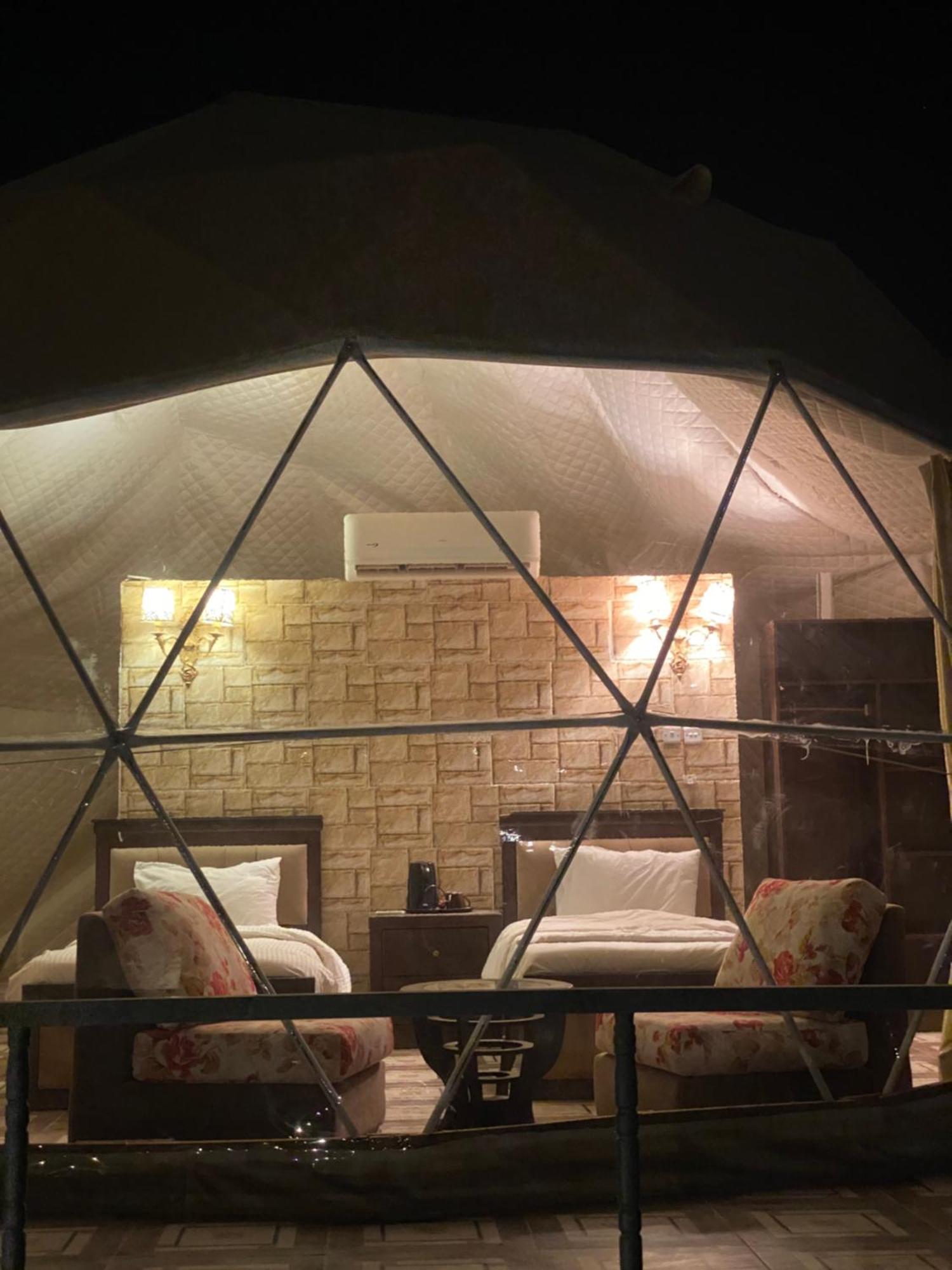 Wadi Rum Sky Camp Екстер'єр фото
