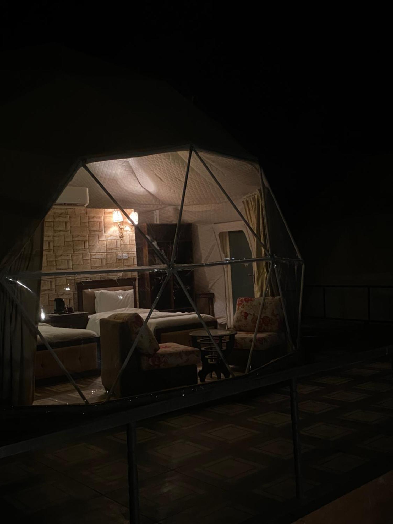 Wadi Rum Sky Camp Екстер'єр фото