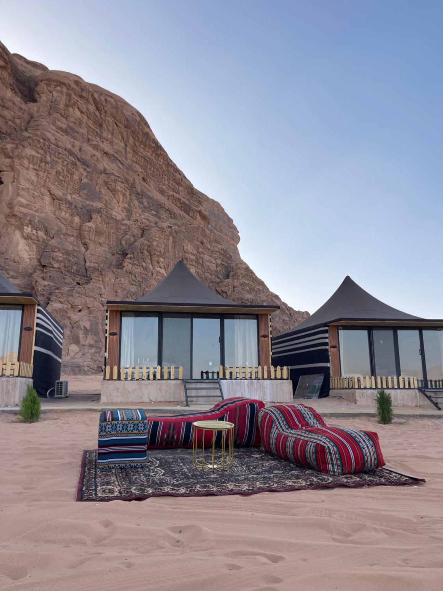 Wadi Rum Sky Camp Екстер'єр фото